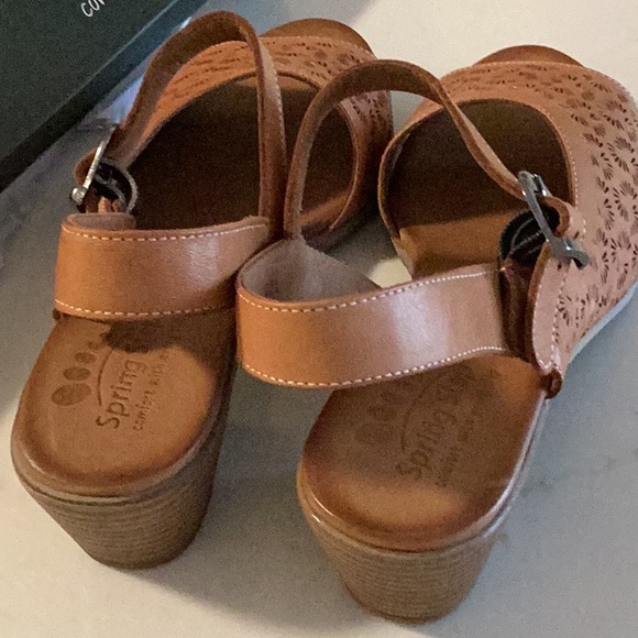 NWT Spring Step Sandals - Picture 3 of 8